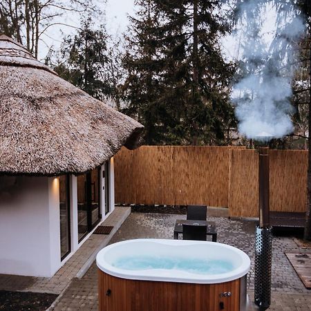 Tree House Relax Park Hotel Chisinau Exterior photo